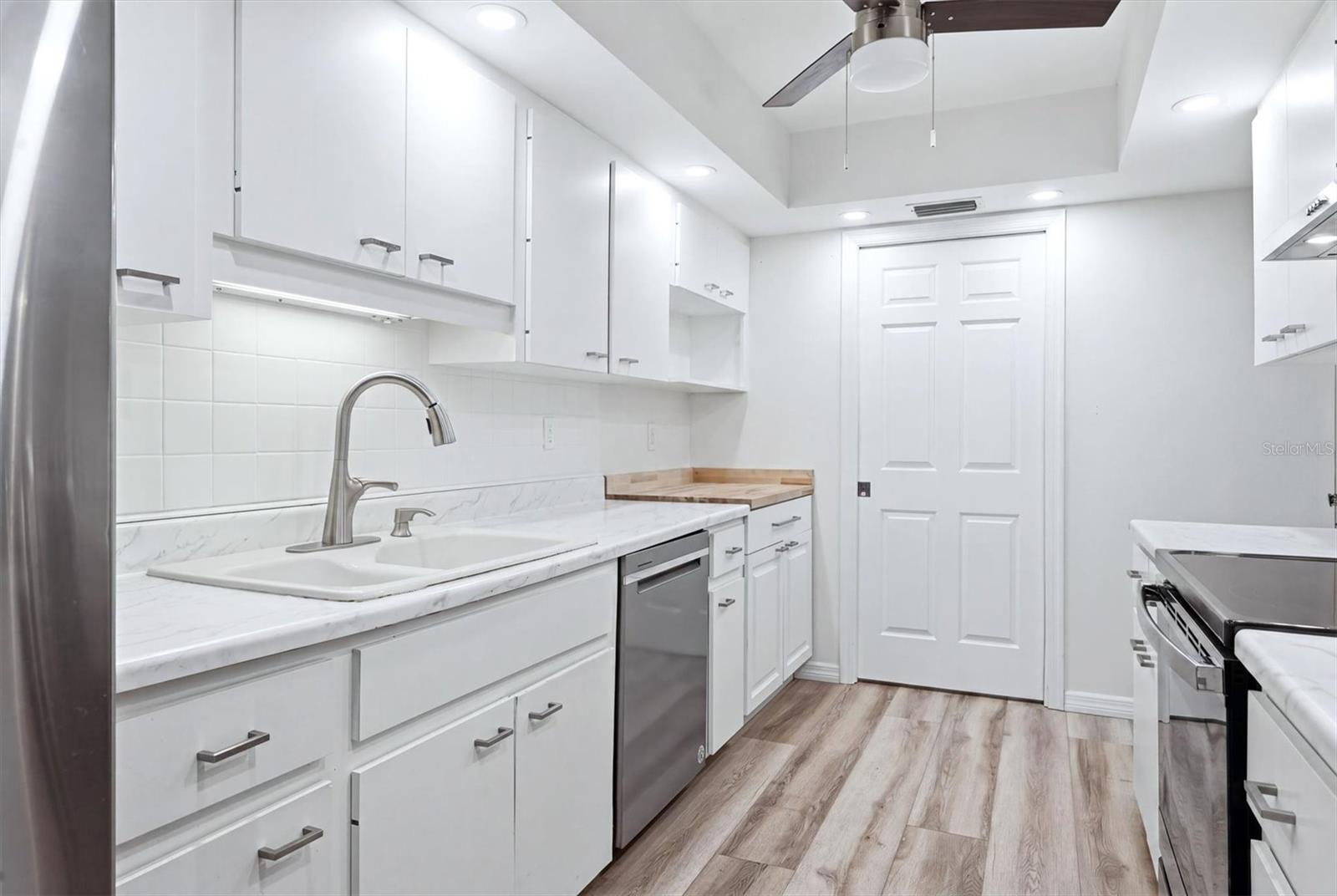 OAK FOREST VILLAS - Residential