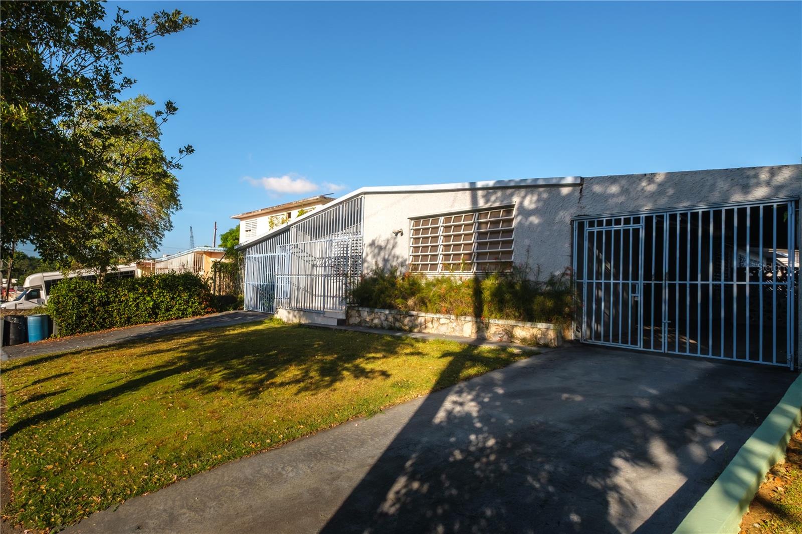 EL PARAÍSO DEVELOPMENT - Residential Income