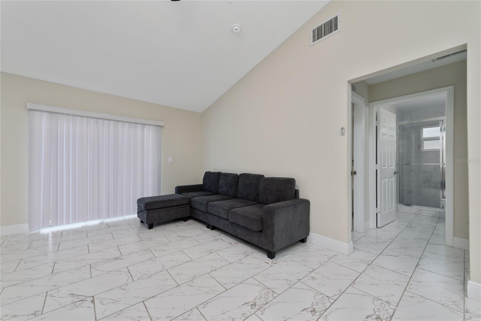 HIGHLAND SQUARE PH 2 - Residential Lease