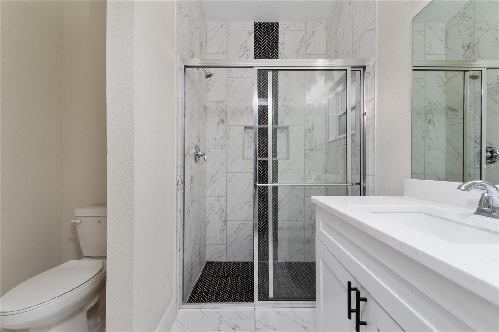 HIGHLAND SQUARE PH 2 - Residential Lease