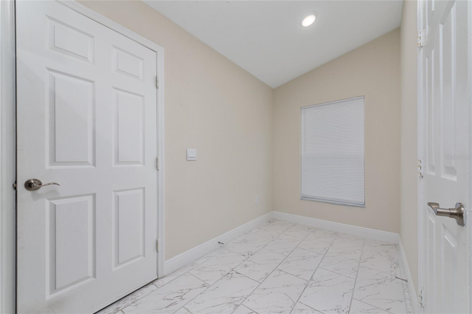 HIGHLAND SQUARE PH 2 - Residential Lease