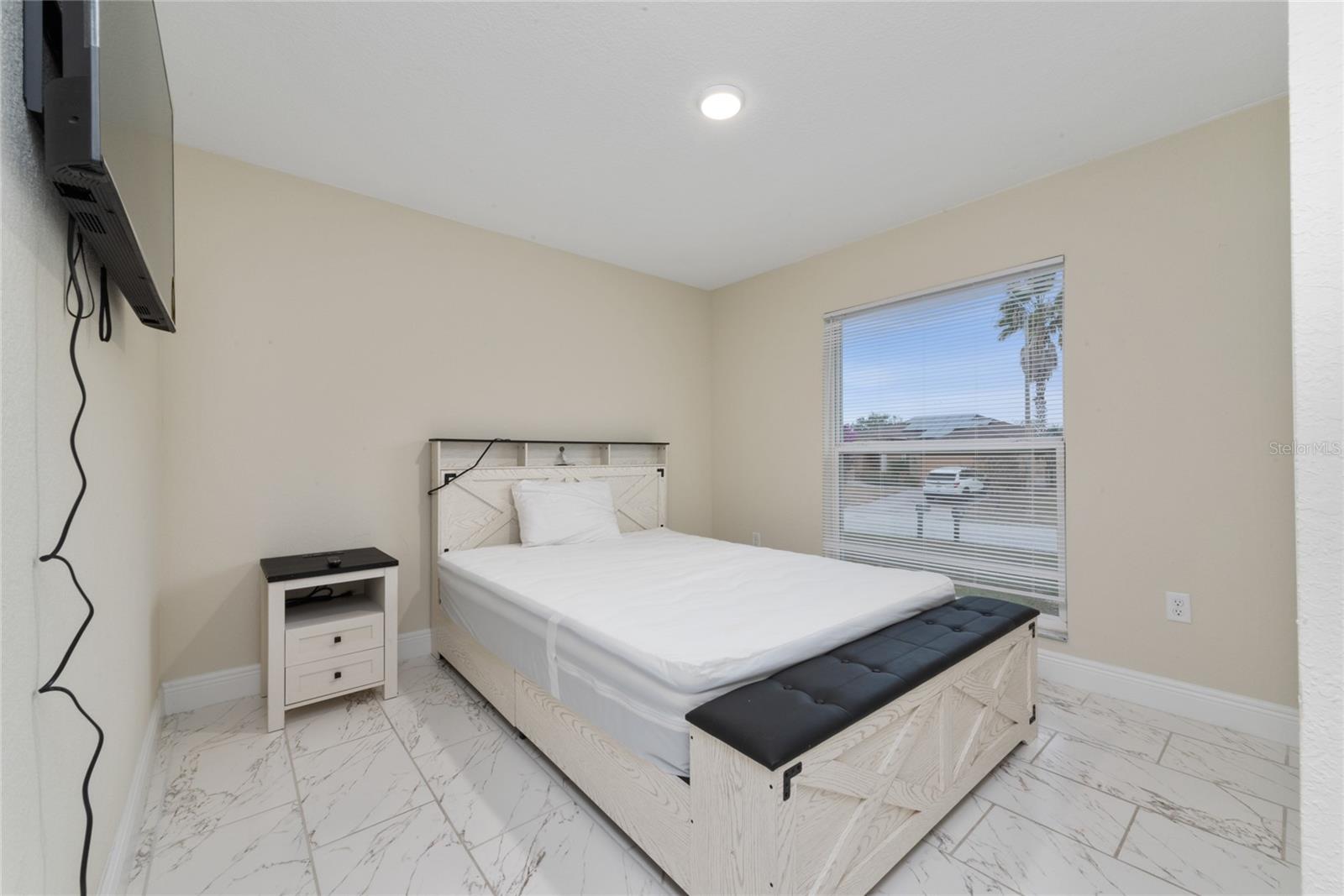 HIGHLAND SQUARE PH 2 - Residential Lease