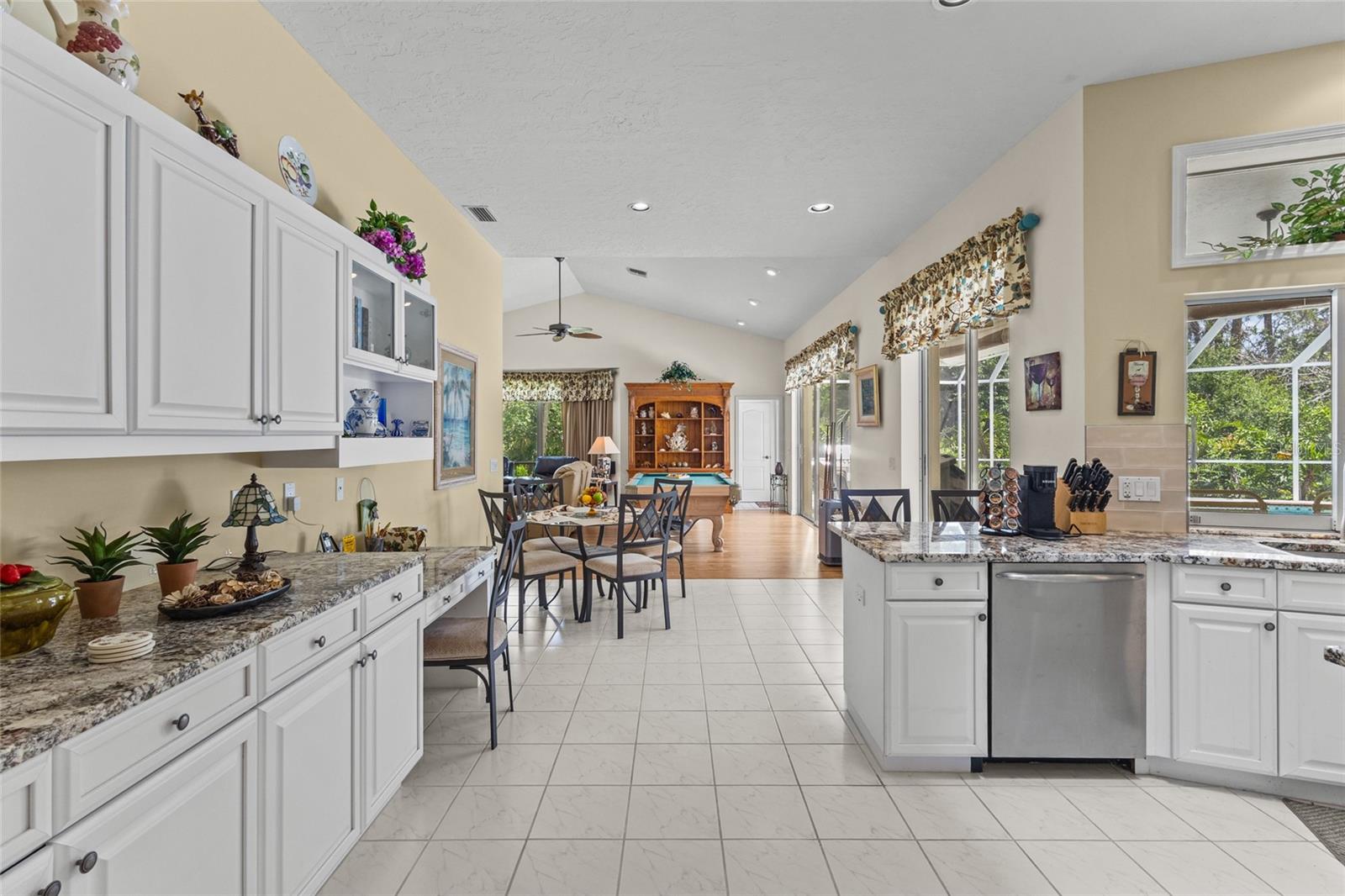 PLANTATION WOODS - Residential