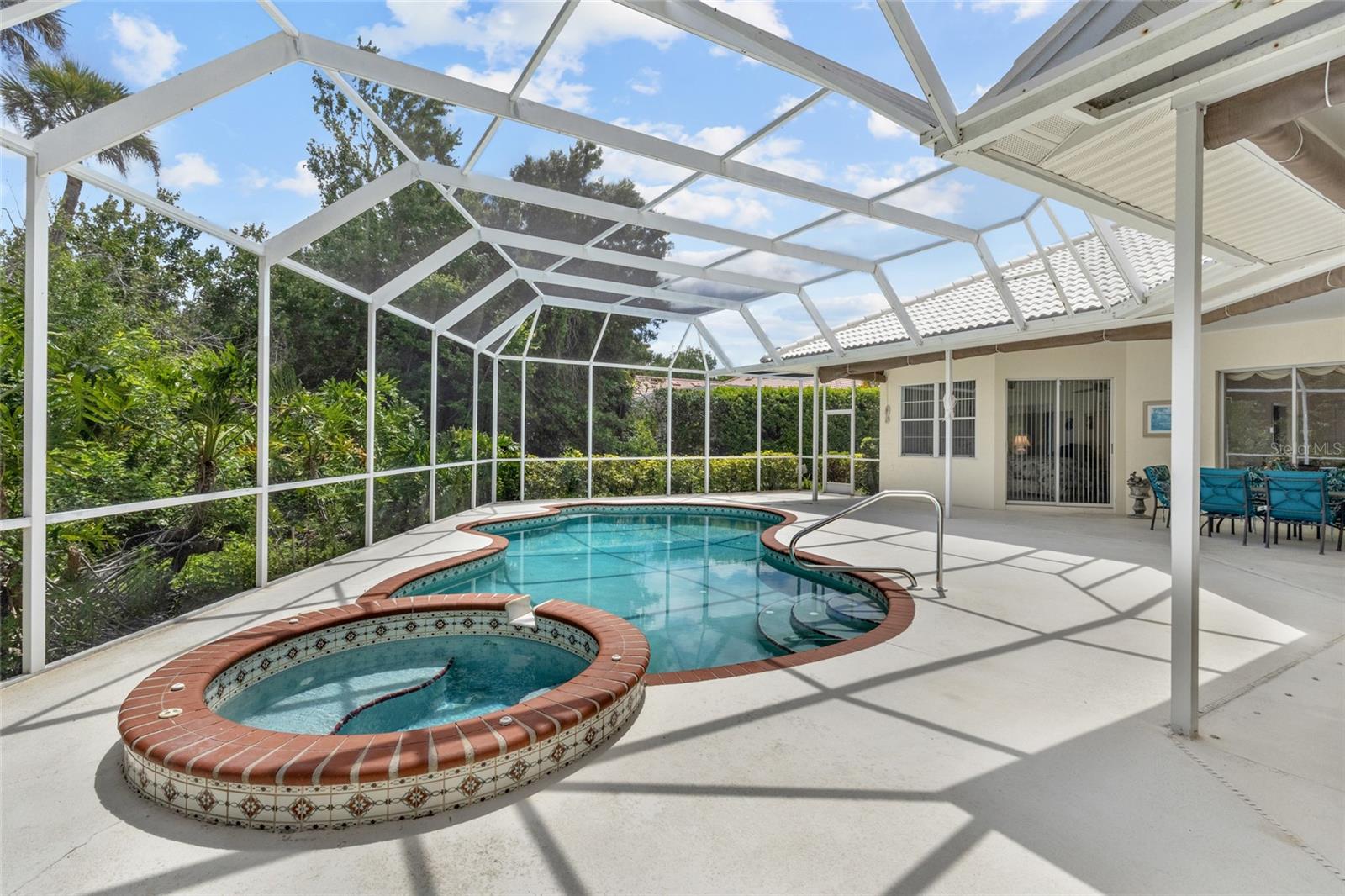 PLANTATION WOODS - Residential