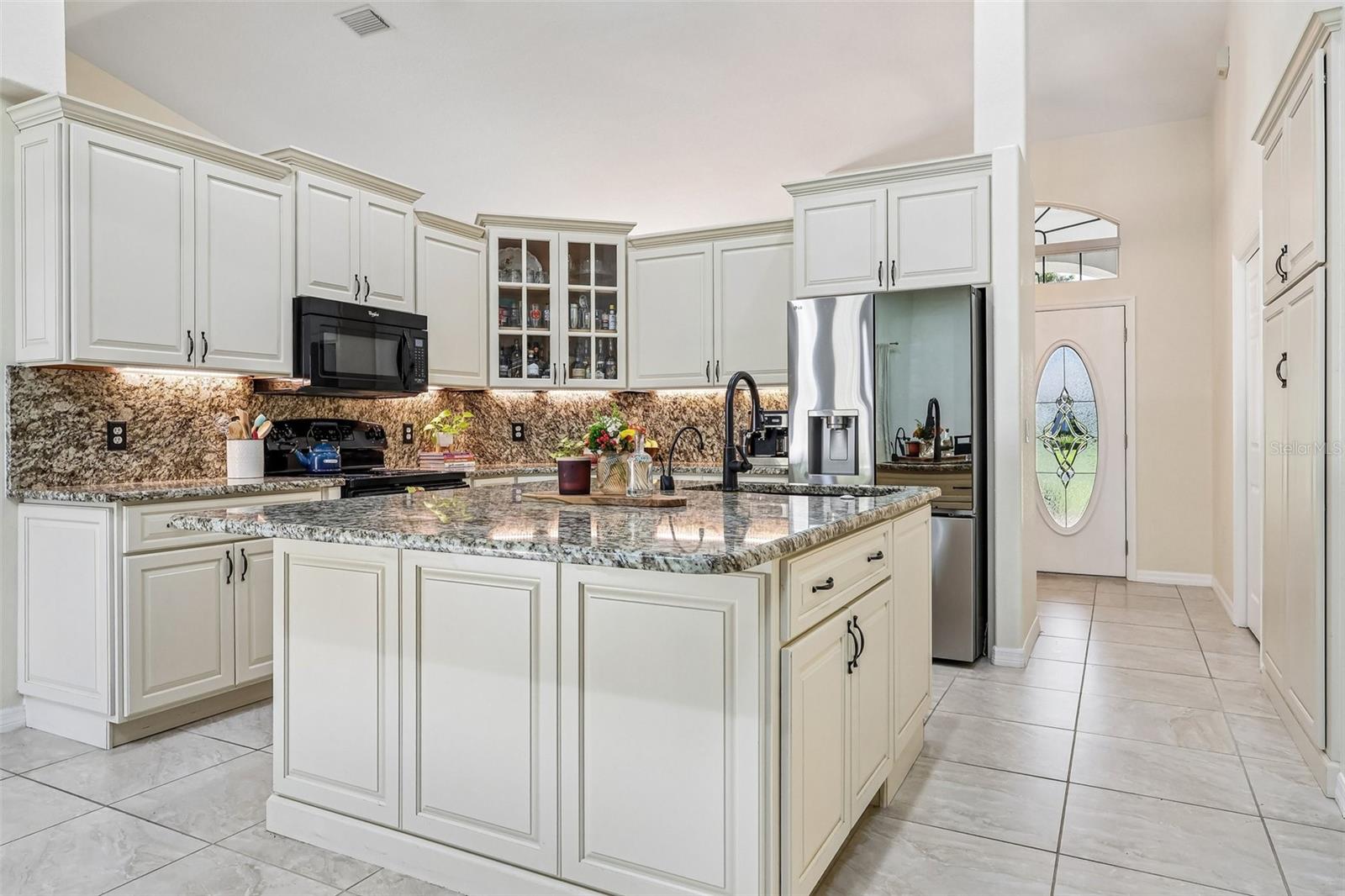 LAKE DIAMOND GOLF & CC - Residential