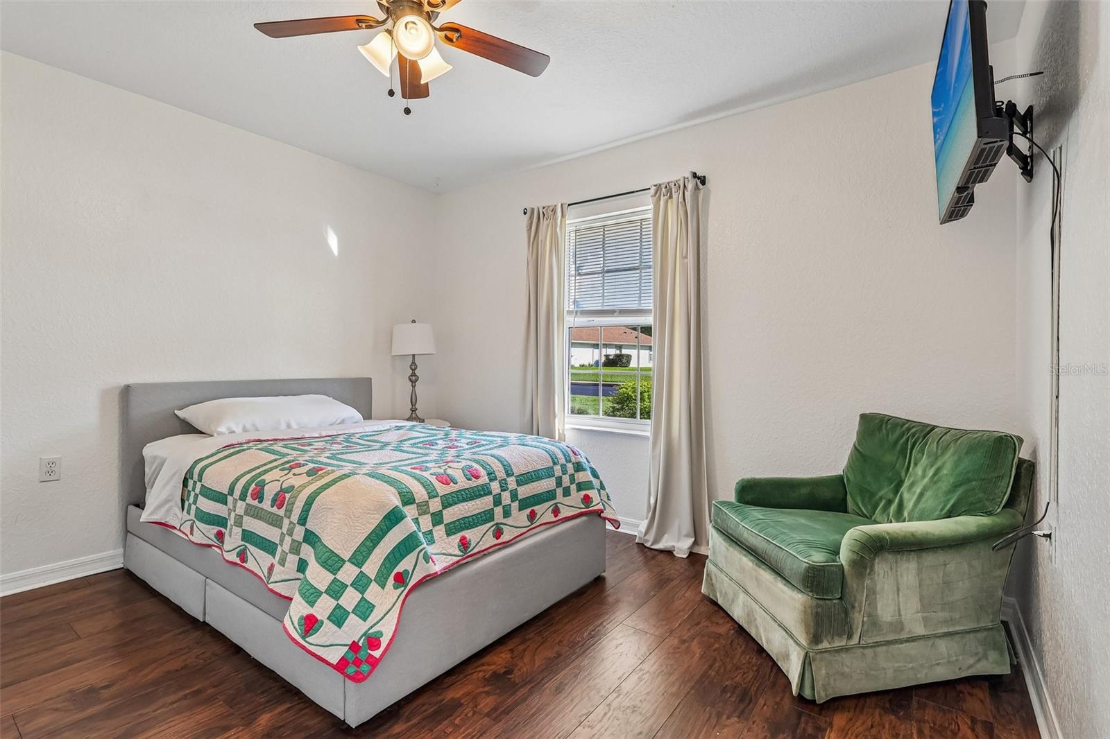 LAKE DIAMOND GOLF & CC - Residential