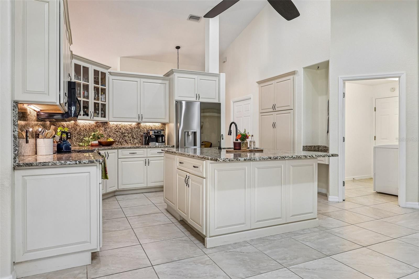 LAKE DIAMOND GOLF & CC - Residential