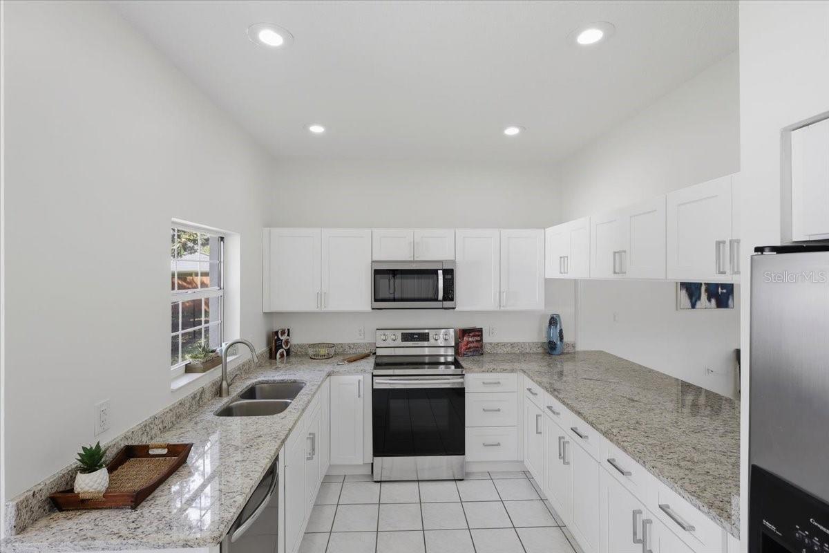 DEERWOOD REP BLK 20 PINE LAKES GOLF COURSE - Residential