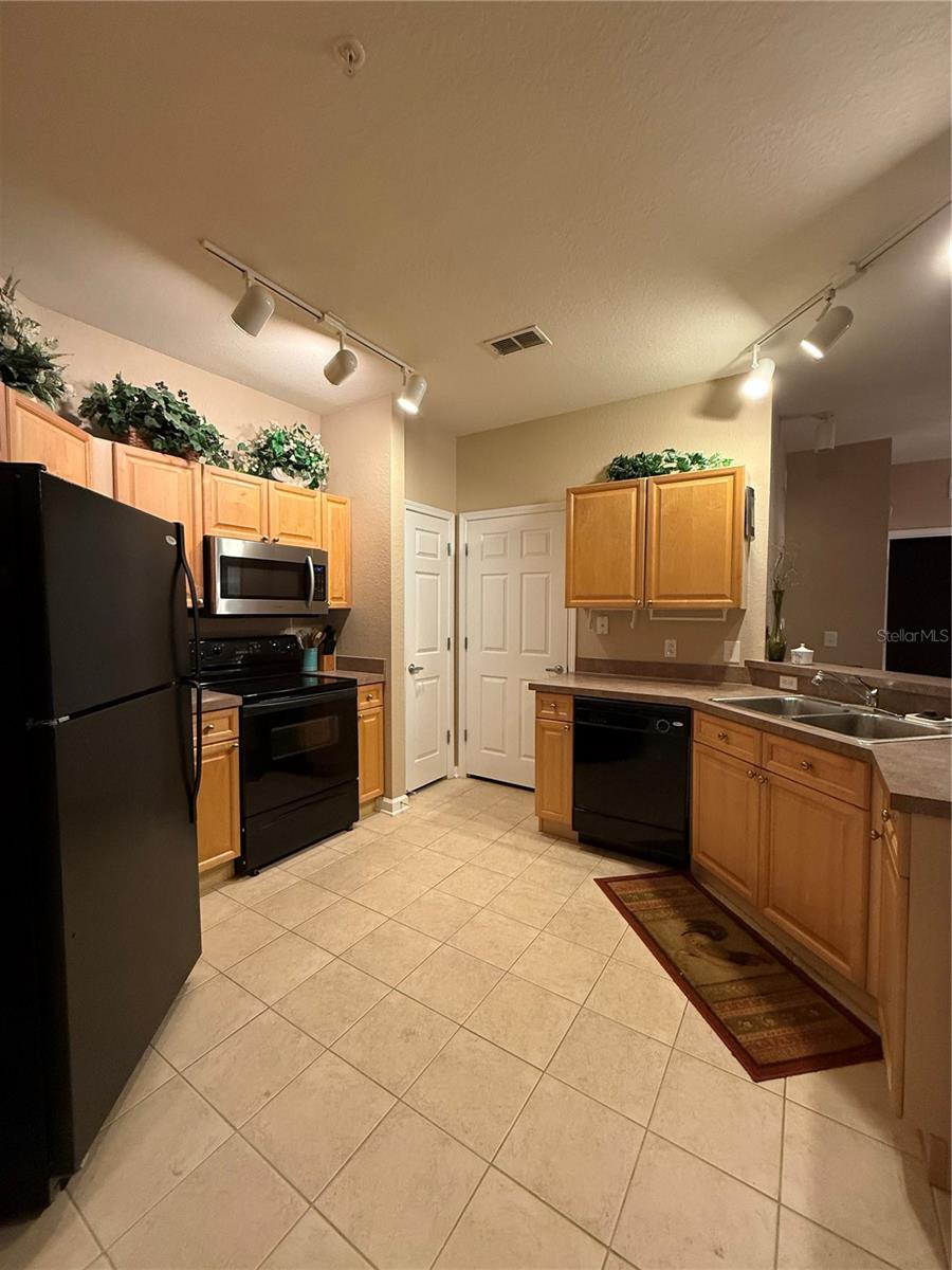TERRACE RIDGE AT TOWN CENTER EAST - Residential