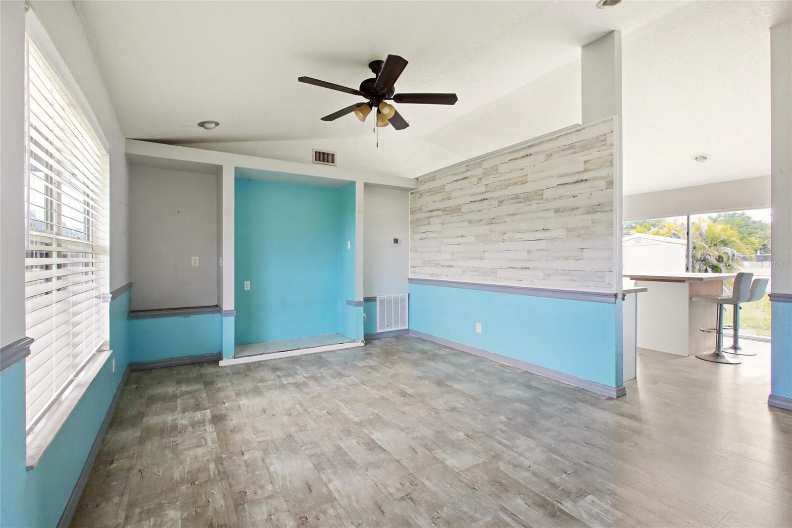 TEE & GREEN ESTATES - Residential