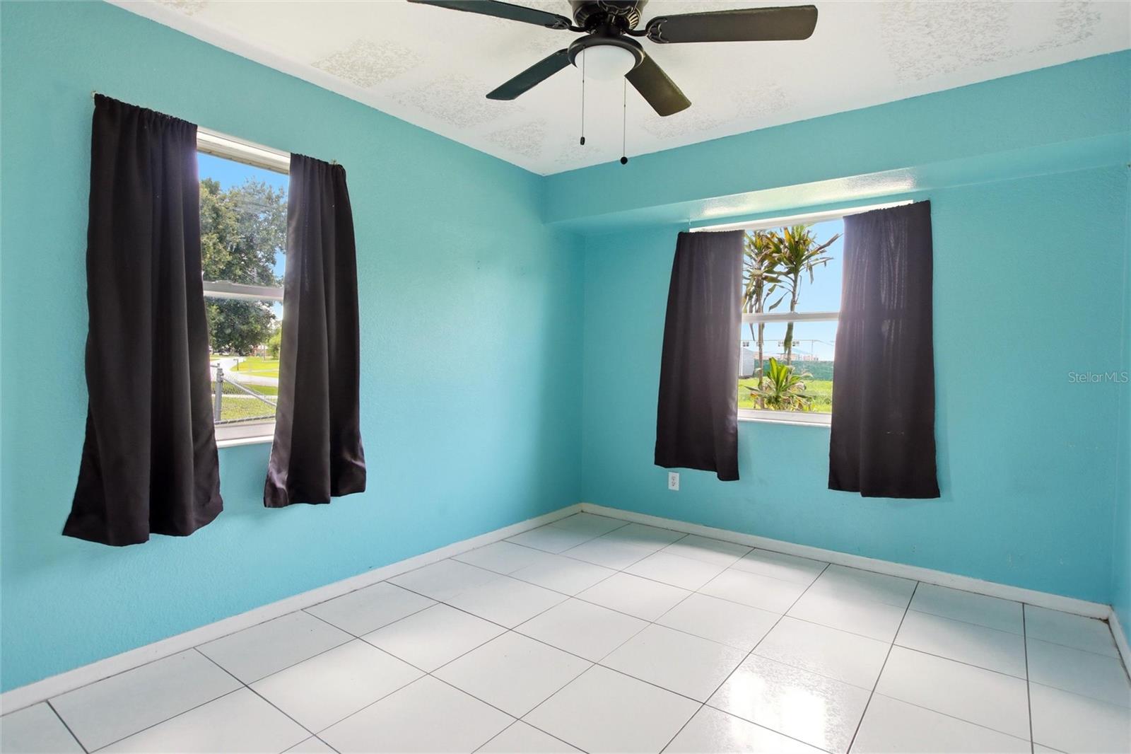 TEE & GREEN ESTATES - Residential