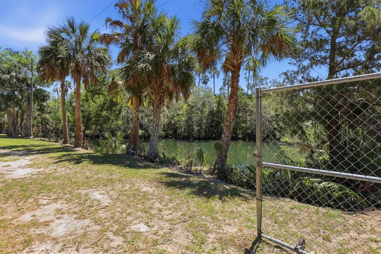 PALM GROVE COLONY - Land