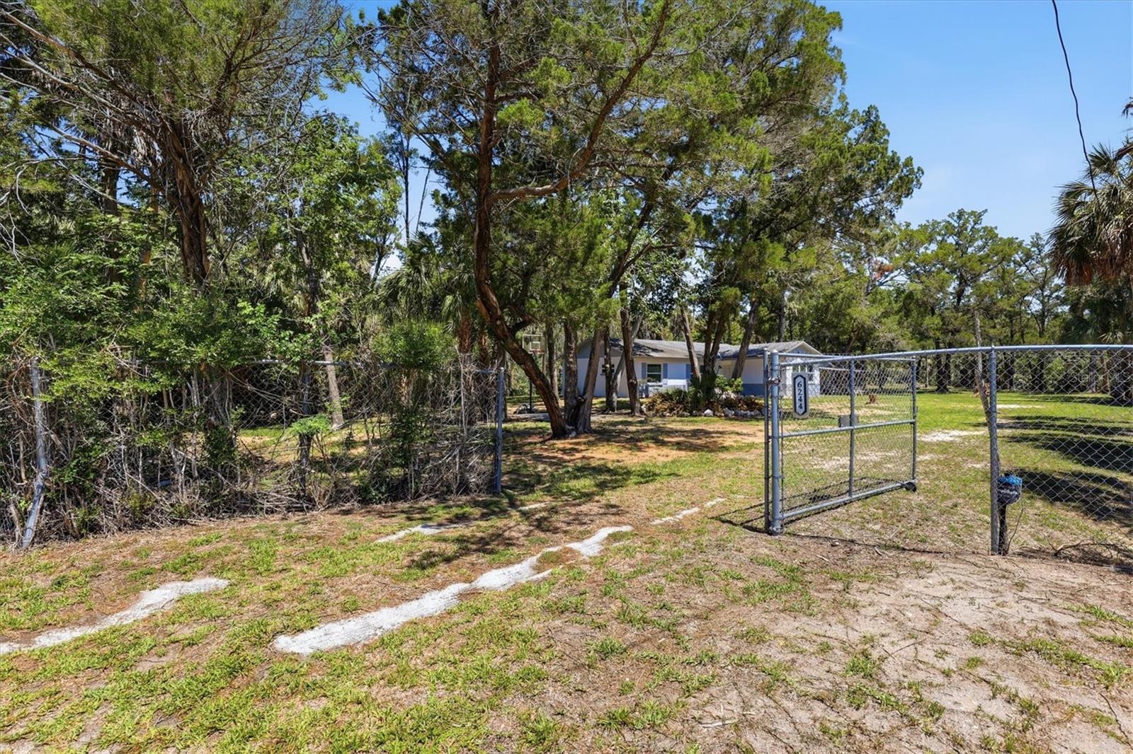 PALM GROVE COLONY - Land