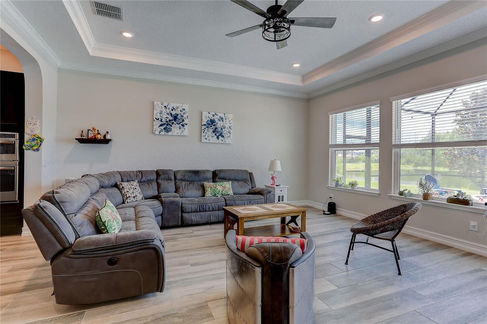 PROMENADE AT LAKE PARK PH - Residential