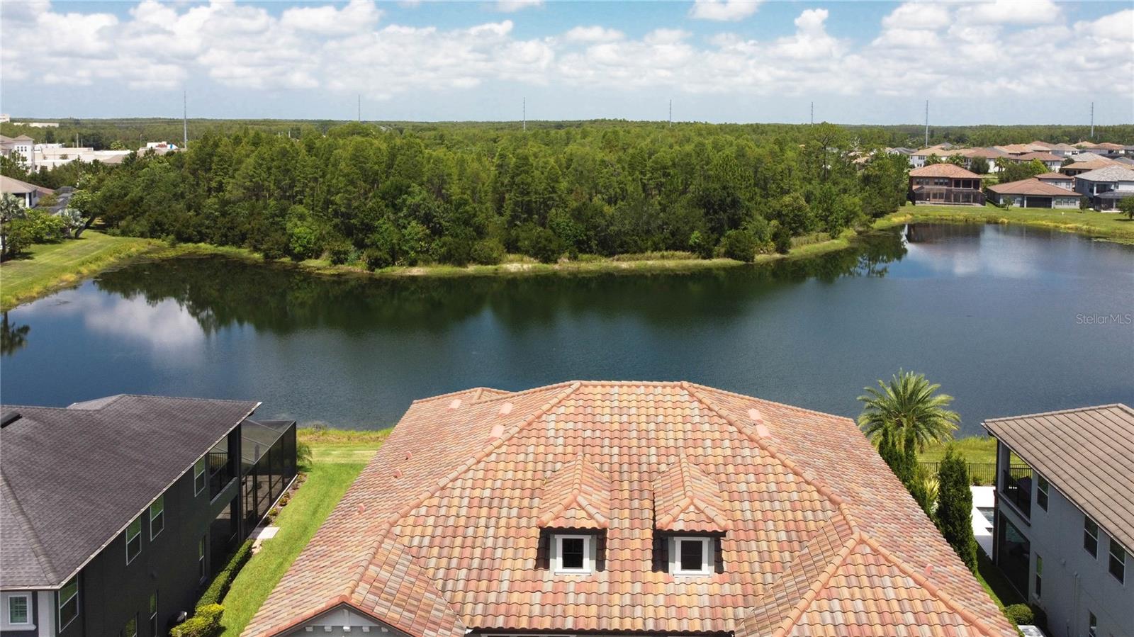 PROMENADE AT LAKE PARK PH - Residential