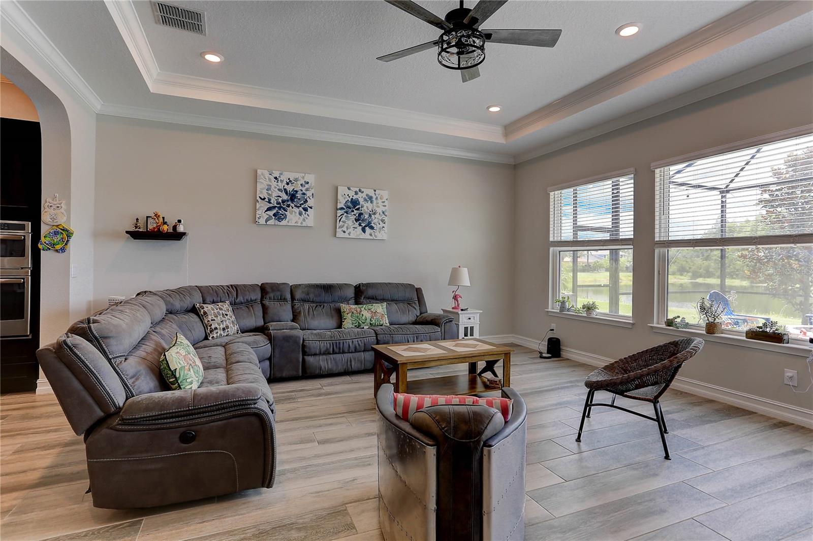 PROMENADE AT LAKE PARK PH - Residential