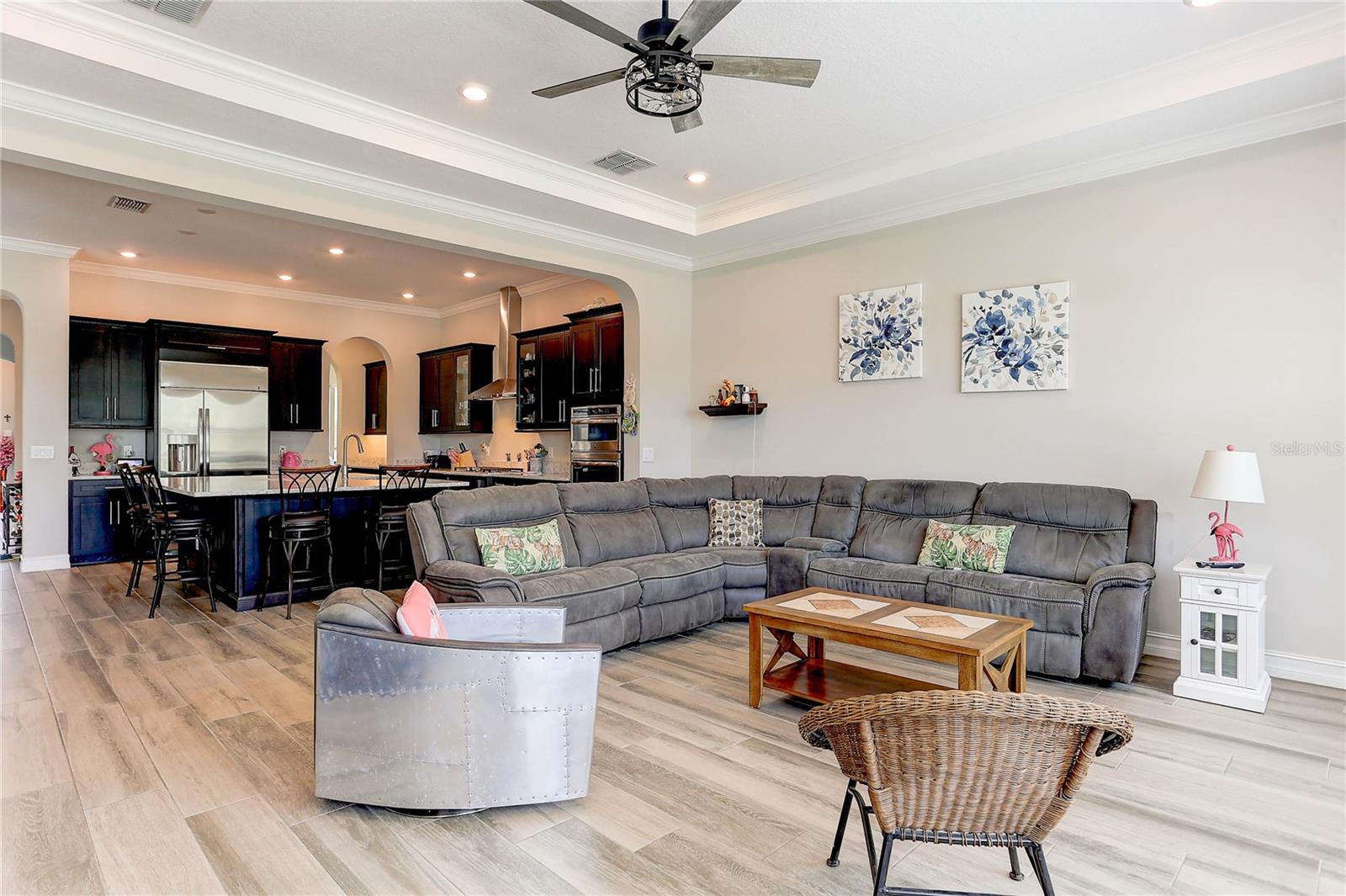 PROMENADE AT LAKE PARK PH - Residential