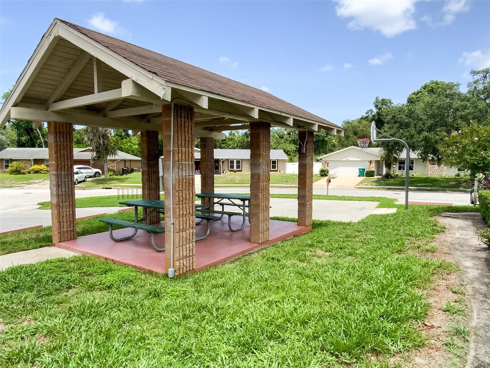 THE GLEN AT RIVER RIDGE - Residential