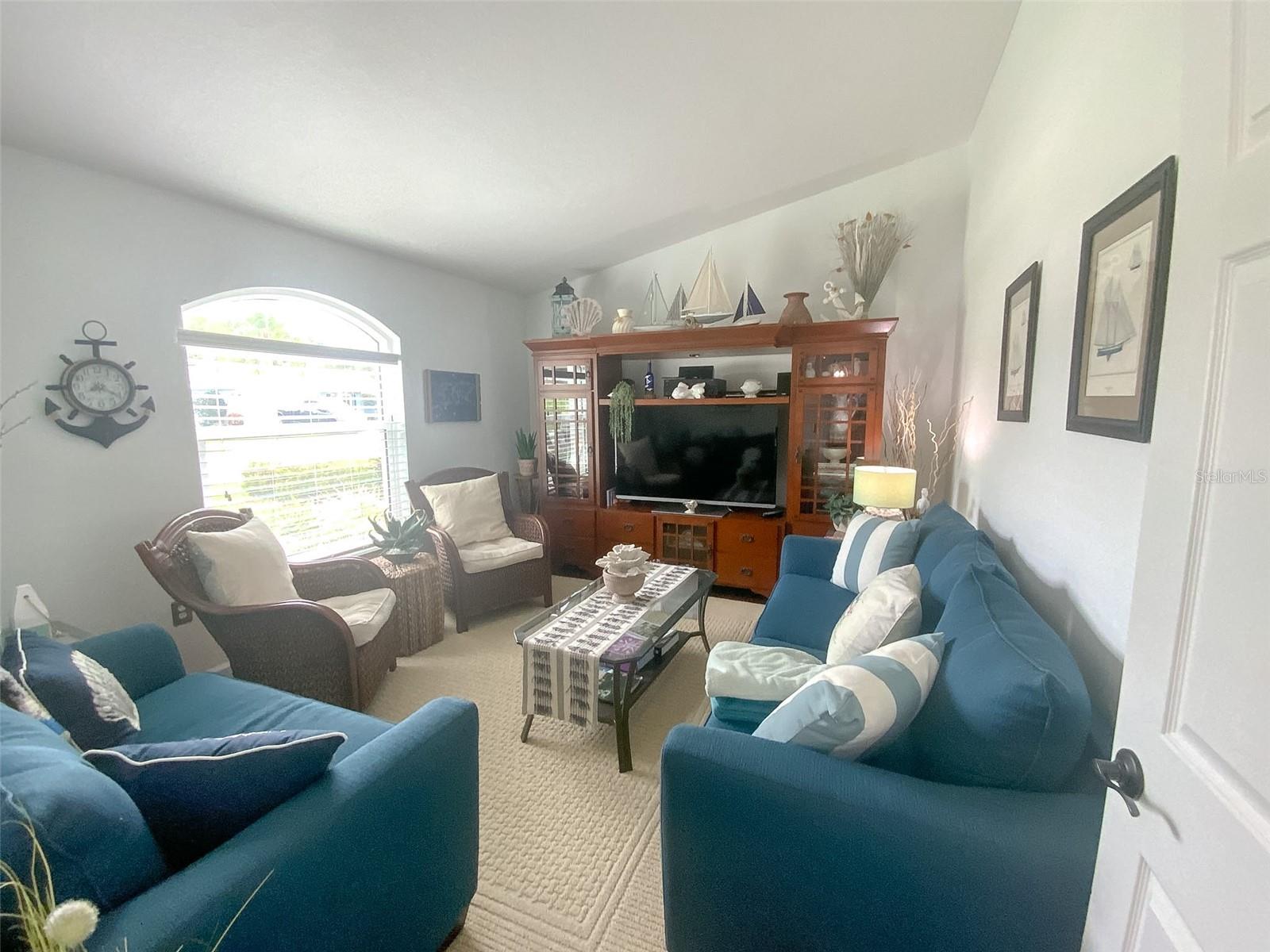 THE GLEN AT RIVER RIDGE - Residential