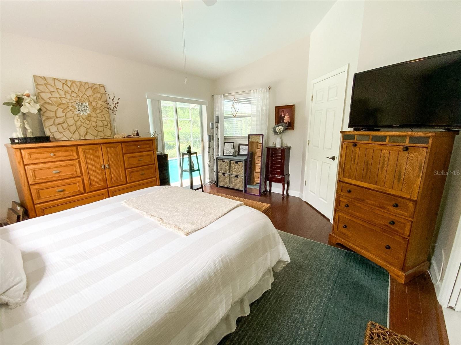 THE GLEN AT RIVER RIDGE - Residential