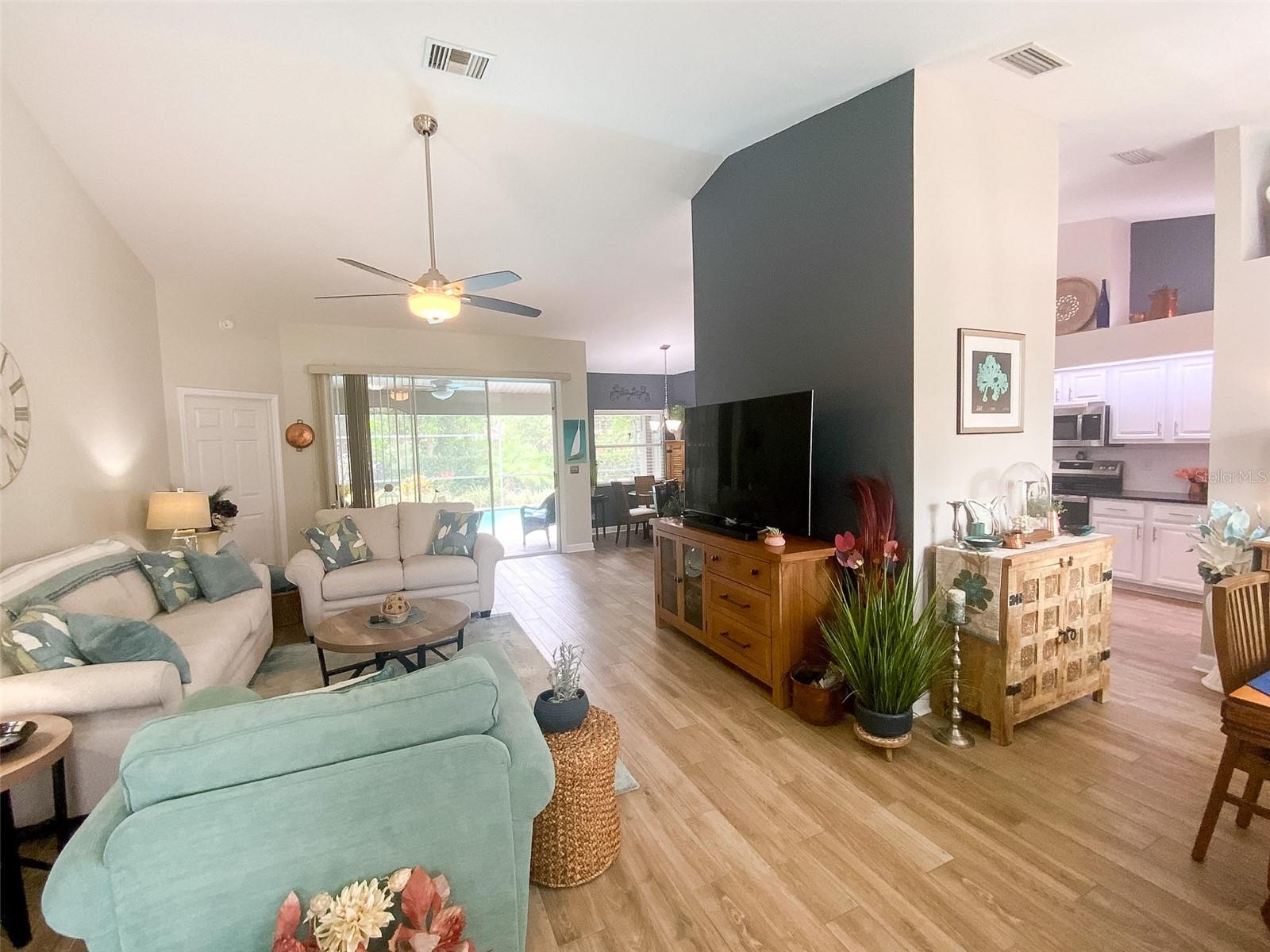 THE GLEN AT RIVER RIDGE - Residential