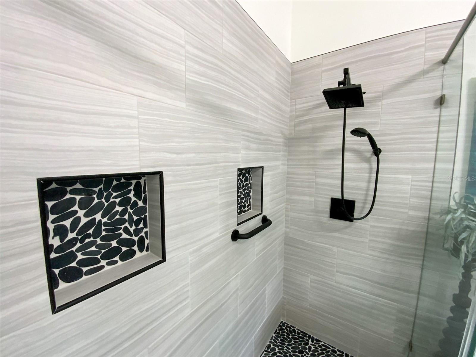 THE GLEN AT RIVER RIDGE - Residential