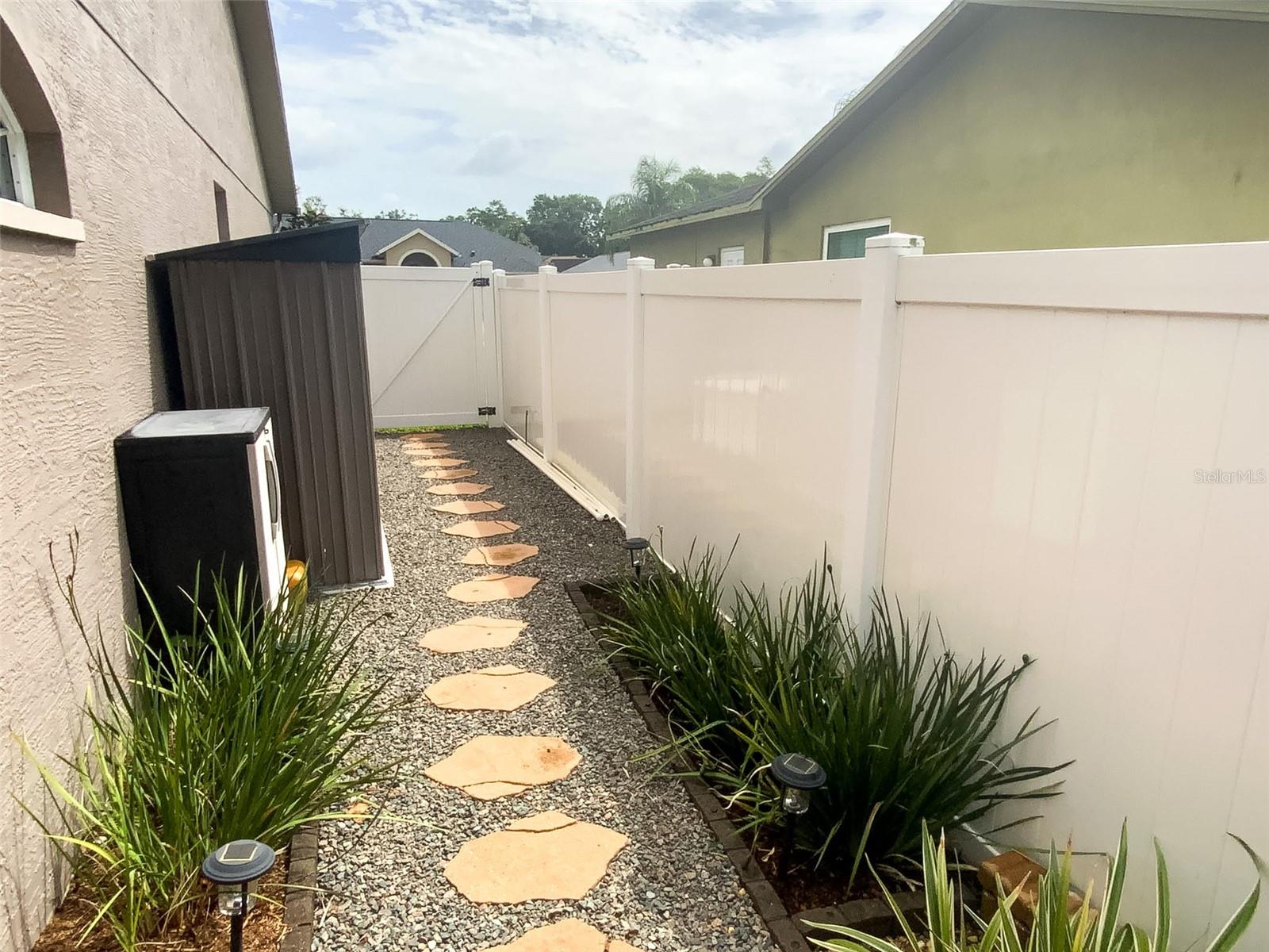 THE GLEN AT RIVER RIDGE - Residential