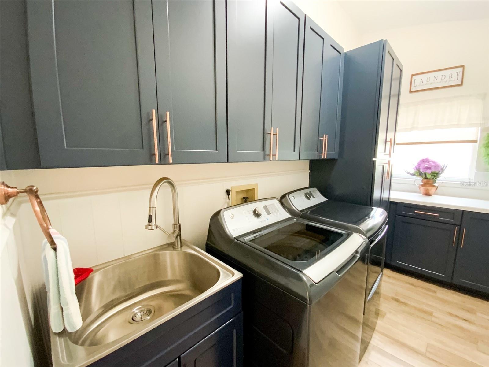 THE GLEN AT RIVER RIDGE - Residential