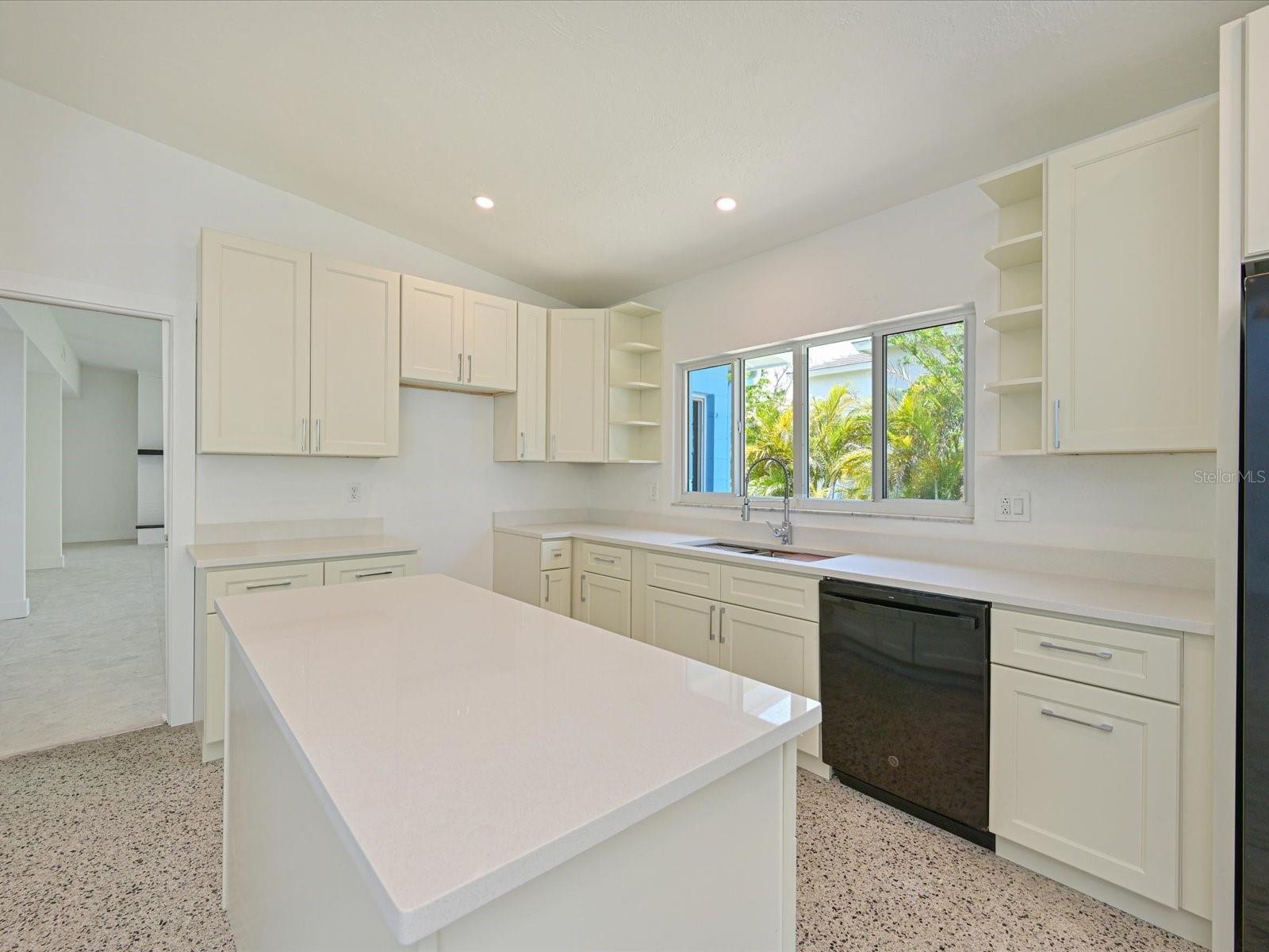 LONGBOAT KEY - Residential