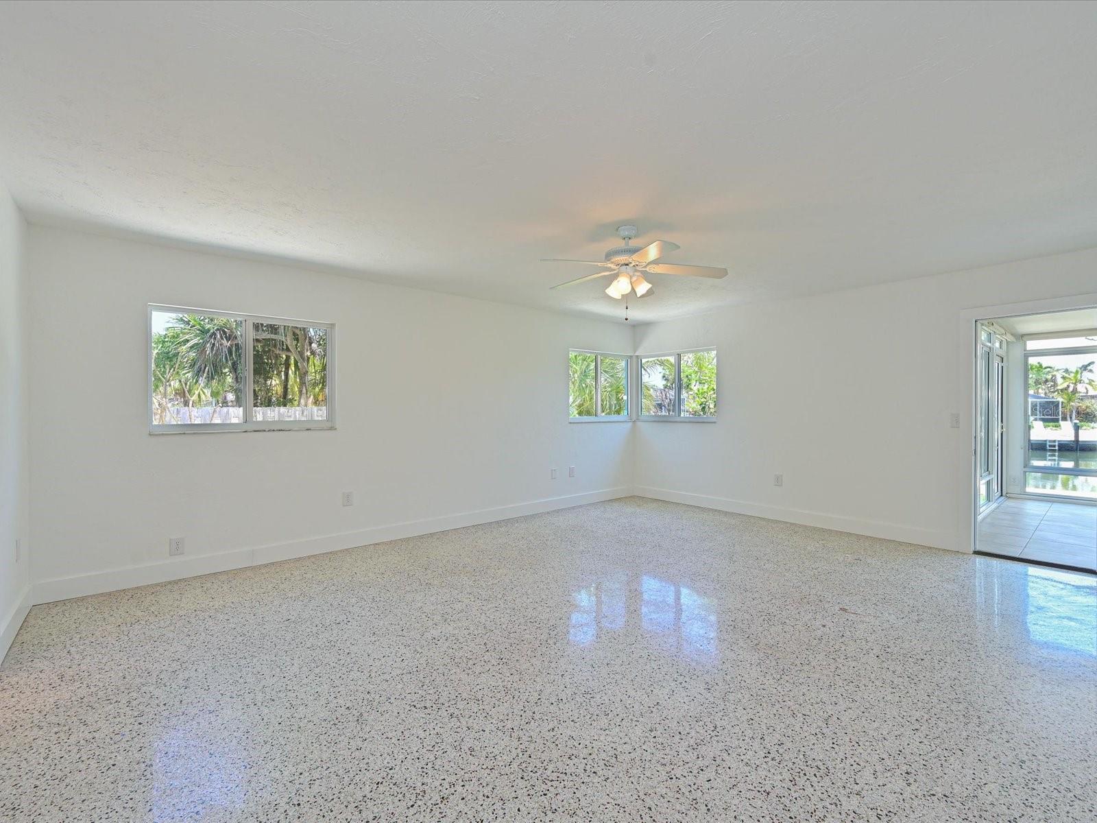 LONGBOAT KEY - Residential