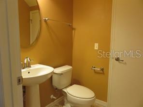 LAKESIDE VILLAGE TOWNHOME CD OR2232/1192 - Residential Lease