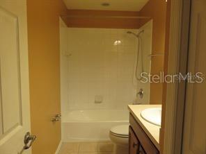 LAKESIDE VILLAGE TOWNHOME CD OR2232/1192 - Residential Lease