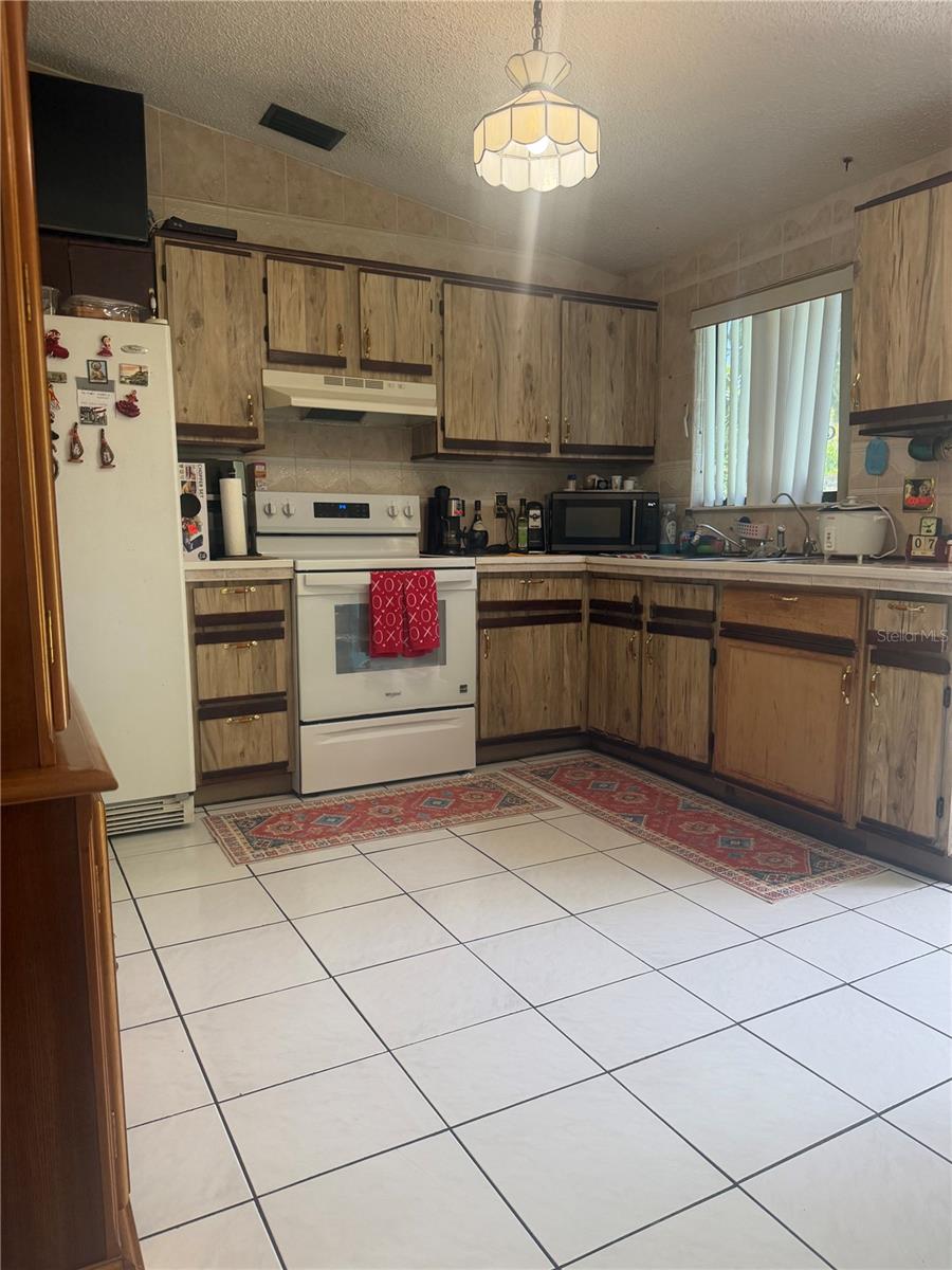 COUNTERPOINT ESTATES 10 - Residential