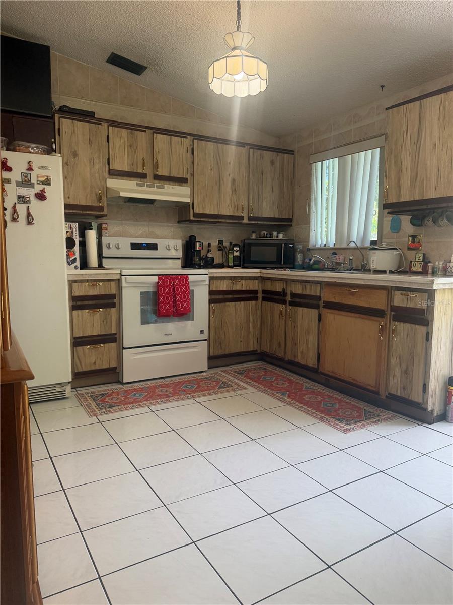 COUNTERPOINT ESTATES 10 - Residential