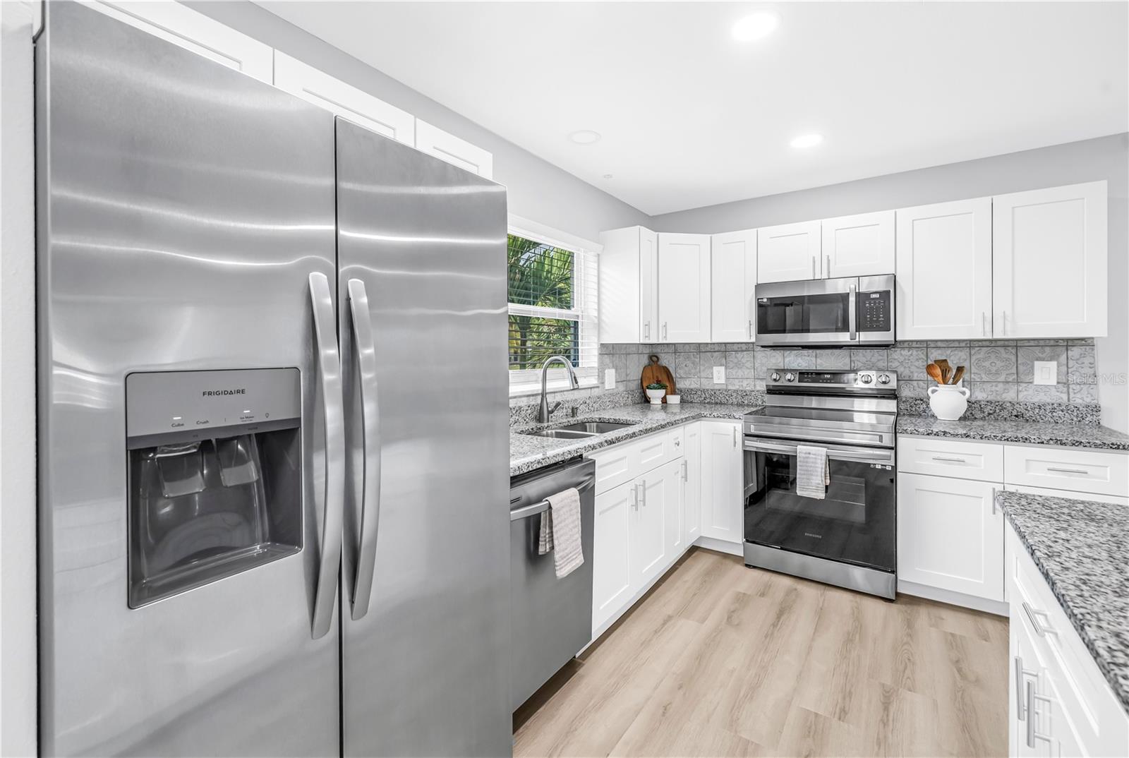 WEDGEWOOD PARK - Residential