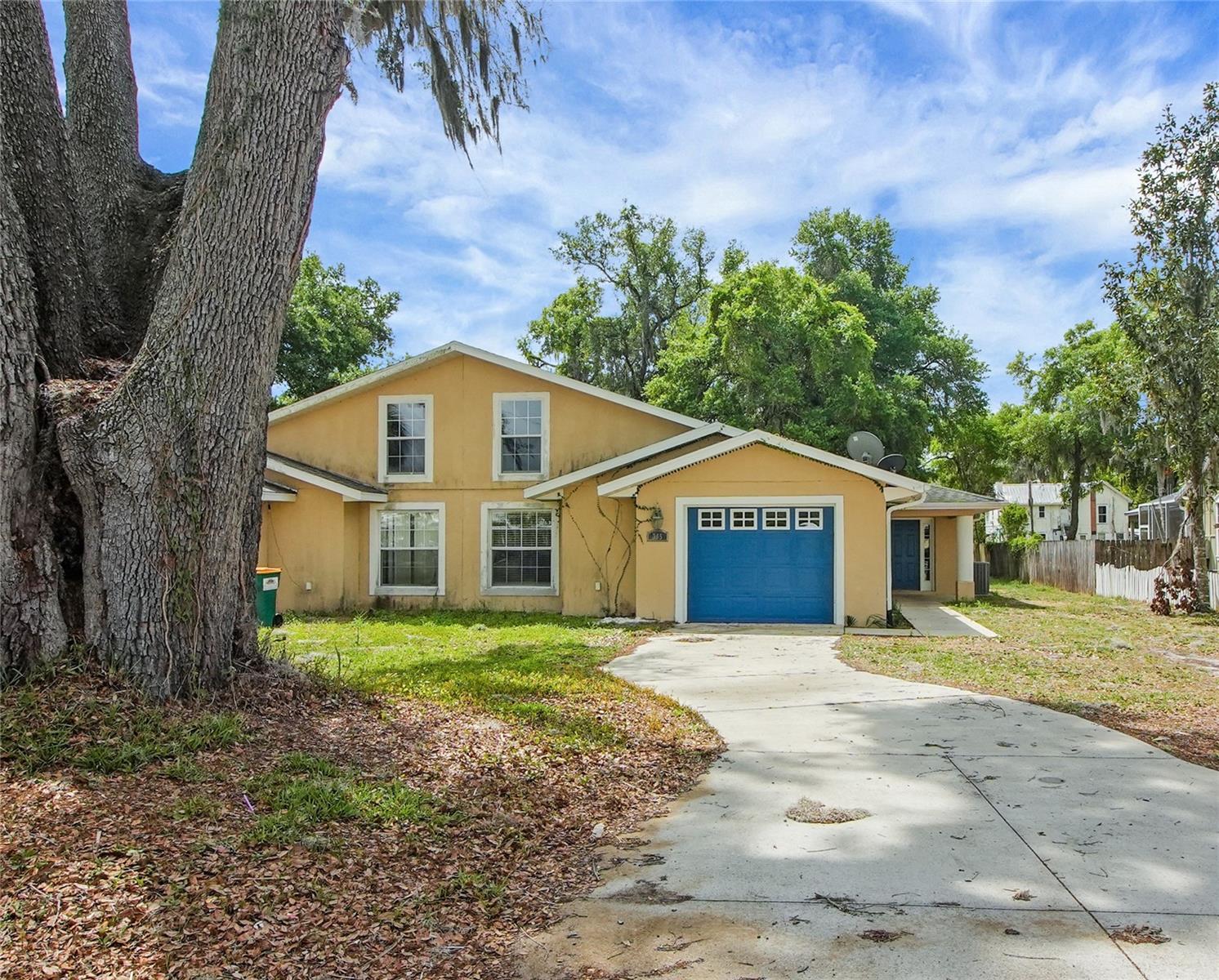 FRUITLAND PARK - Residential