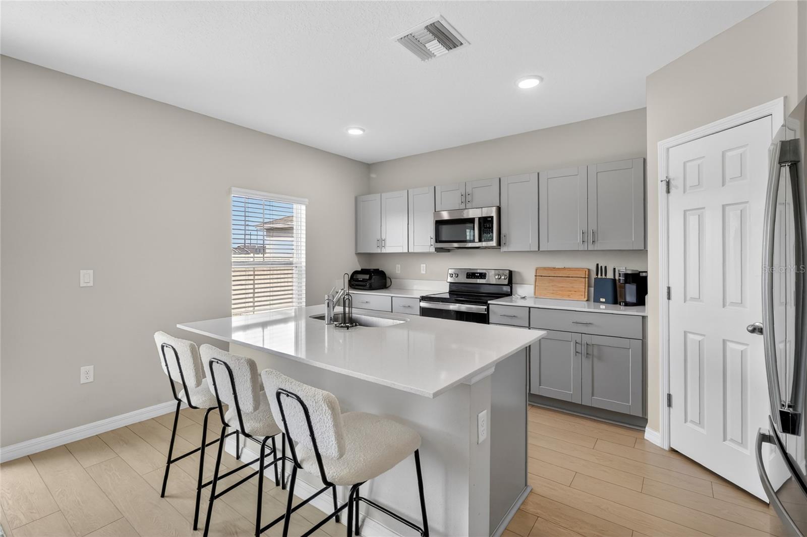 SCENIC TERRACE SOUTH PH 1 - Residential