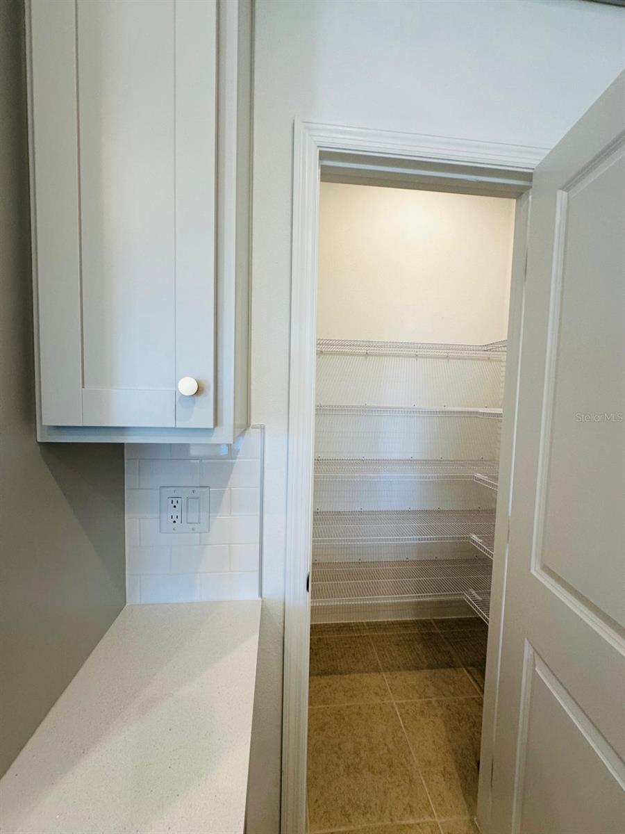STARWOOD PH N-1C - Residential Lease