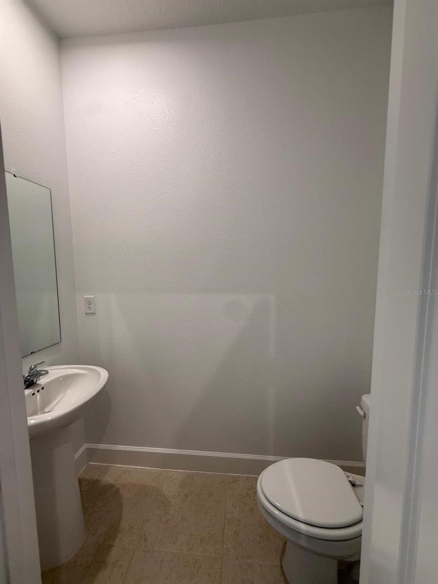 STARWOOD PH N-1C - Residential Lease