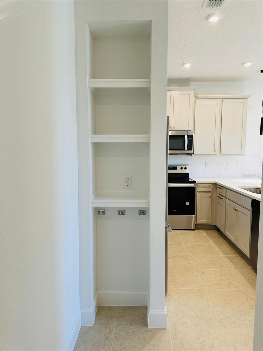STARWOOD PH N-1C - Residential Lease