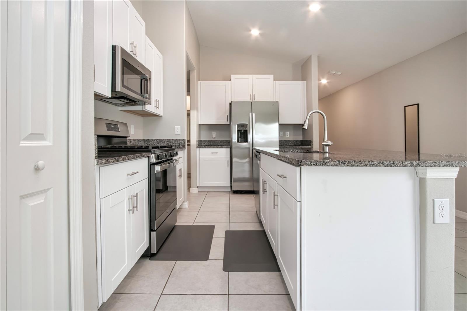BELMONT SOUTH PH 2F - Residential