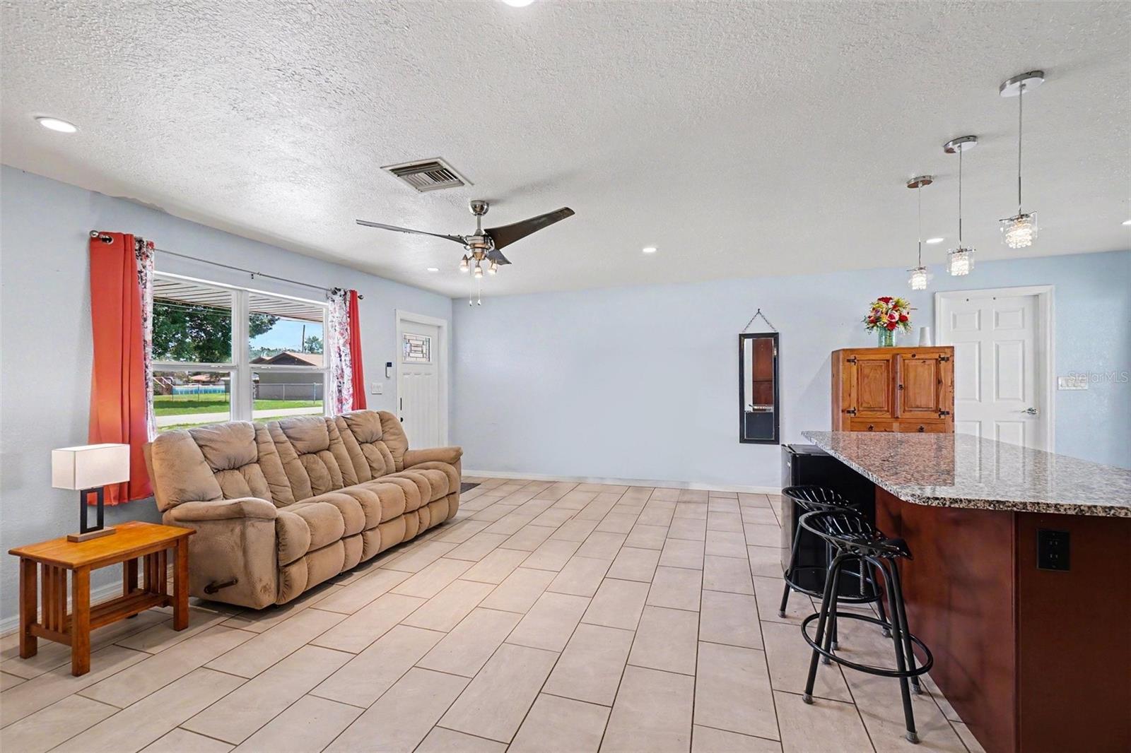SEBRING COUNTRY ESTATE SEC 01 - Residential