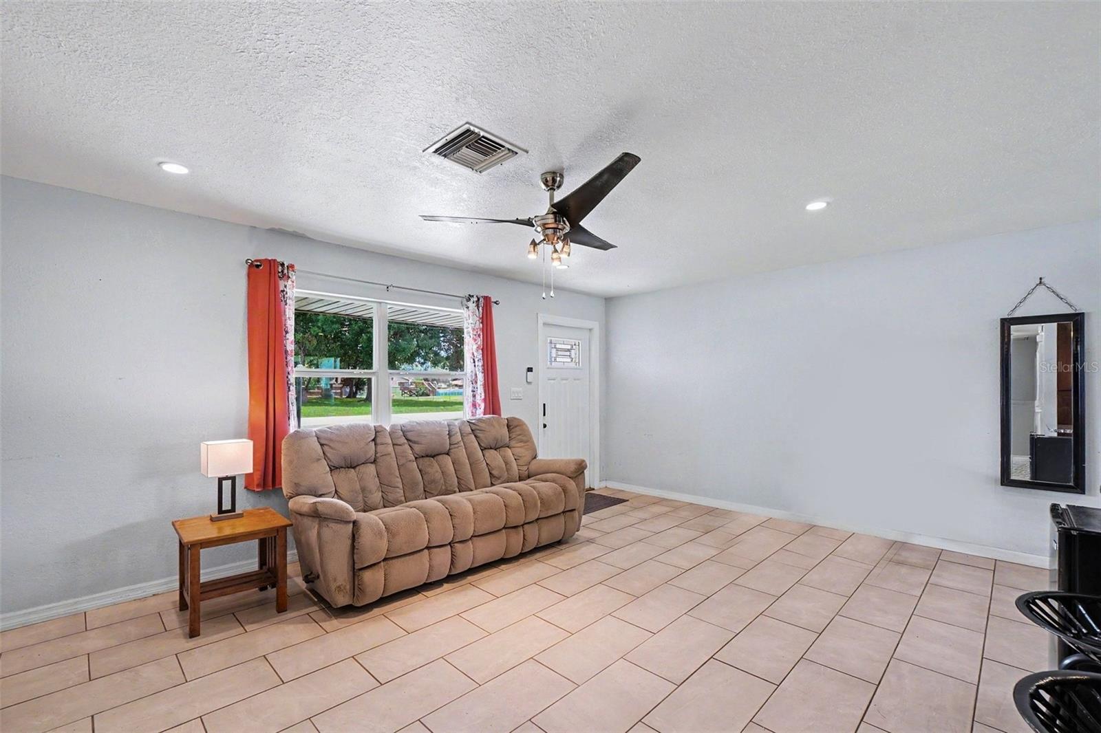 SEBRING COUNTRY ESTATE SEC 01 - Residential