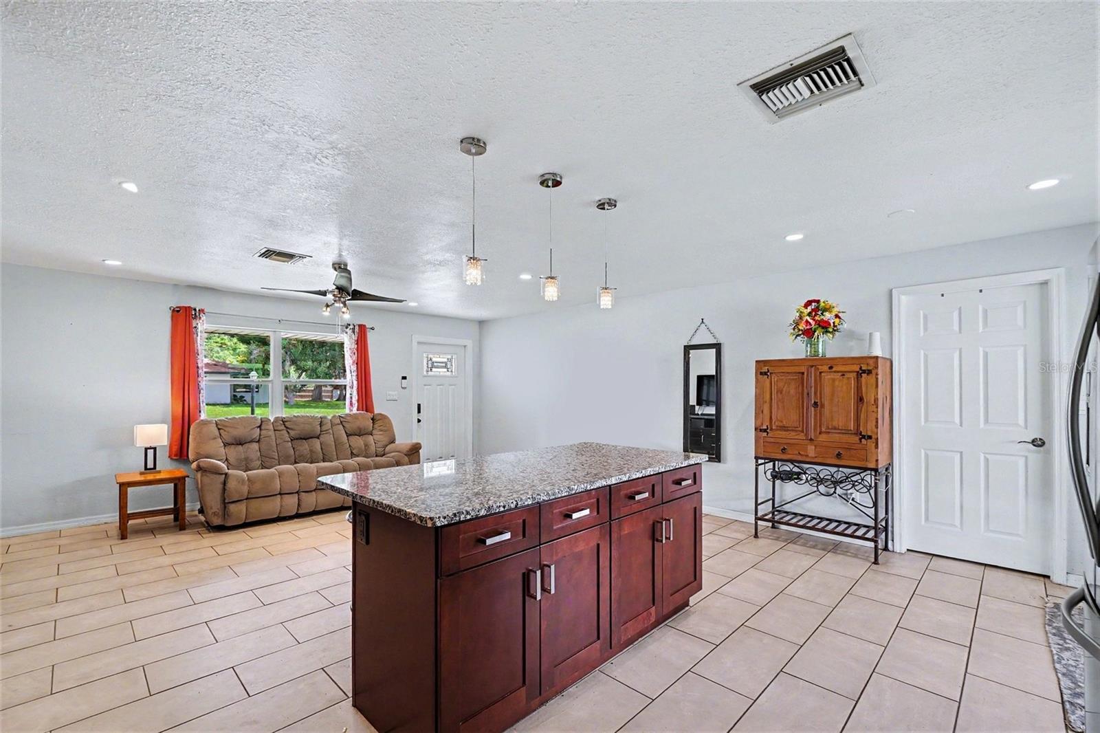 SEBRING COUNTRY ESTATE SEC 01 - Residential