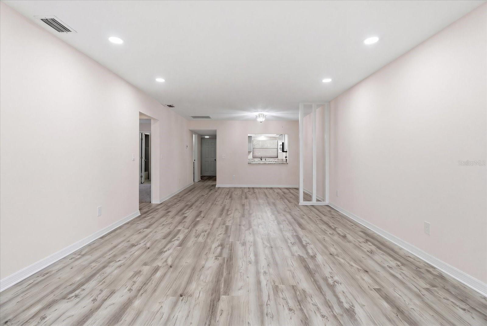 RIVERHAVEN VILLAGE - Residential