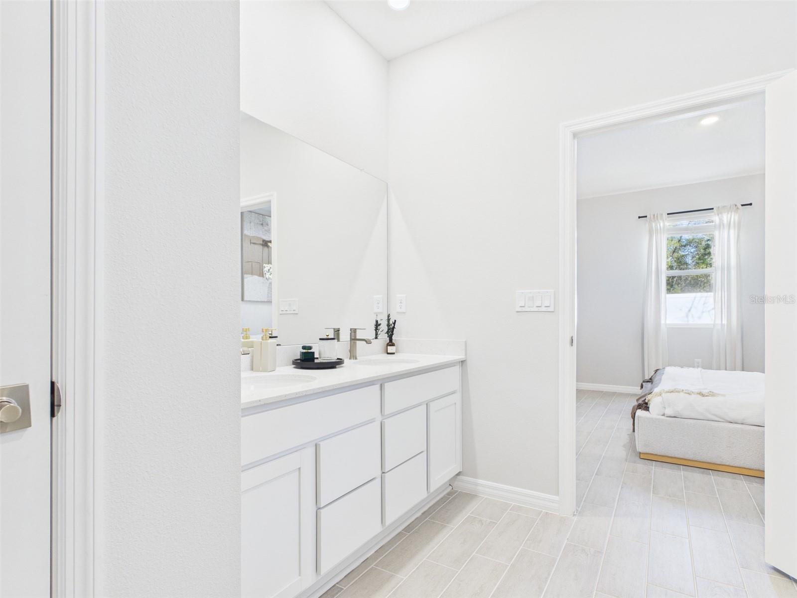 MARION OAKS UNIT 10 - Residential Lease