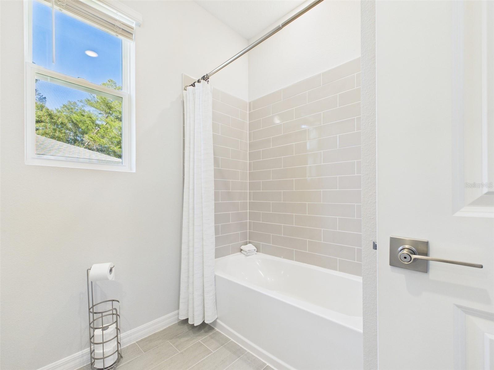 MARION OAKS UNIT 10 - Residential Lease