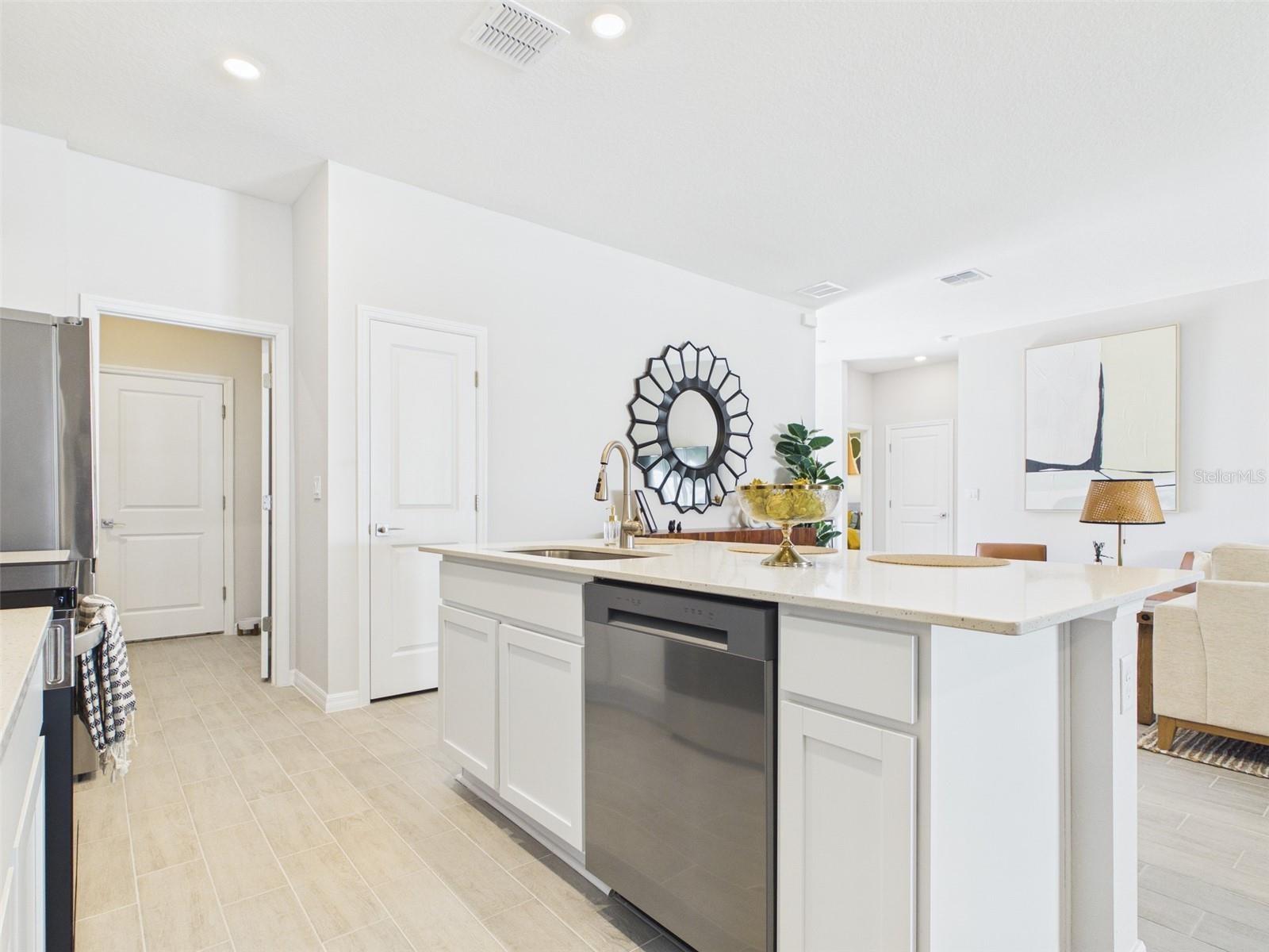 MARION OAKS UNIT 10 - Residential Lease