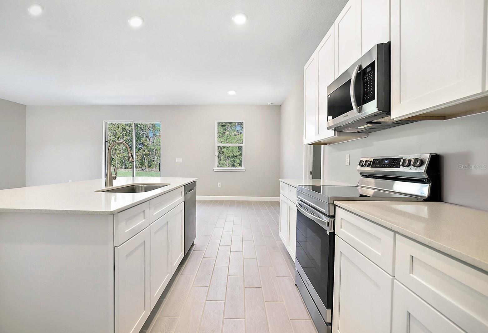 MARION OAKS UNIT 10 - Residential Lease