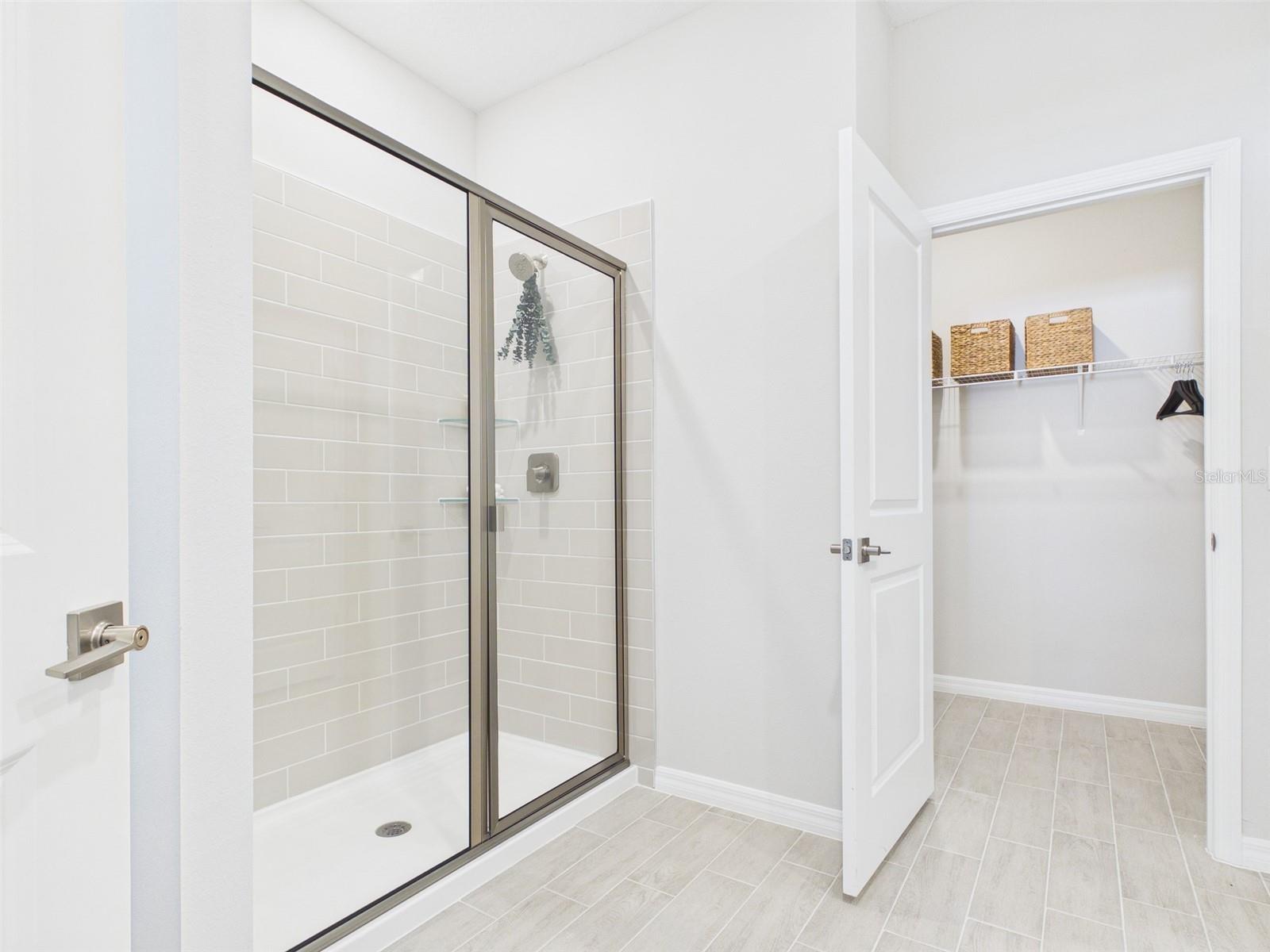 MARION OAKS UNIT 10 - Residential Lease